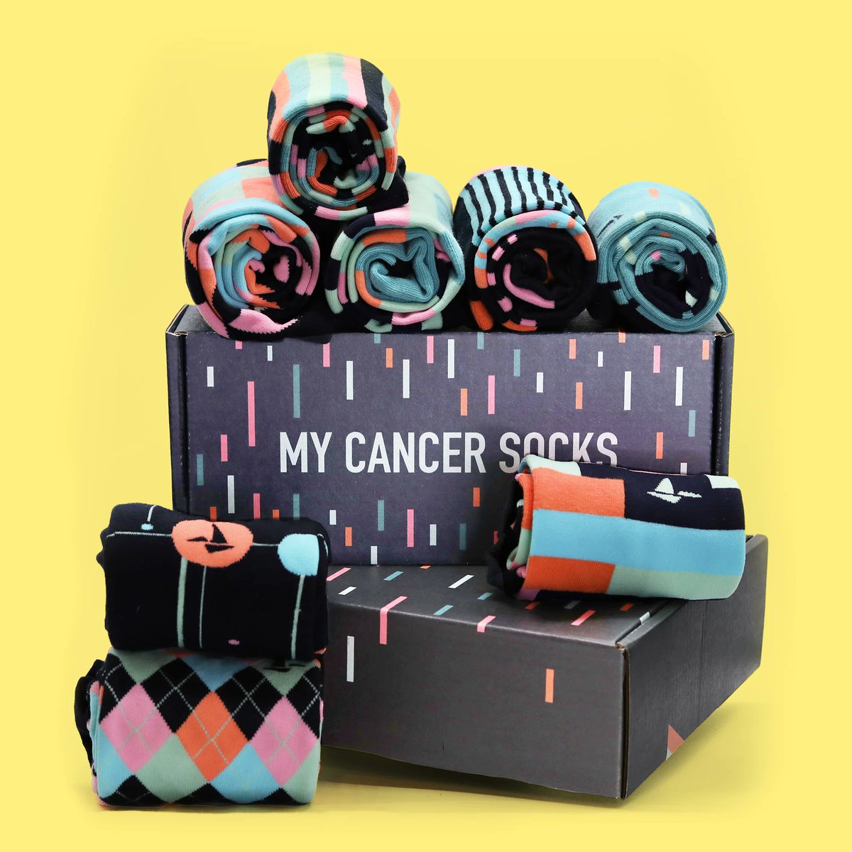 hankgreen's tweet photo. You should buy my cancer socks to celebrate, because we don't have to live in a world where folks don't get the same access to treatment, or one where you socks are boring and the profit goes to some stranger. (And yes, I gave my doctor some socks.)

https://t.co/FXHzizZtN5 https://t.co/oAyA9P66FD