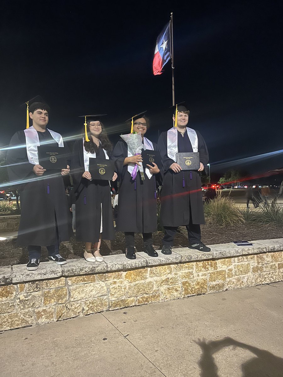 JayElMexicano's tweet photo. Last night was amazing as I was able to join many other graduates along with 3 friends in walking the stage for my level 1 carpentry degree https://t.co/7ptyYFIHXK