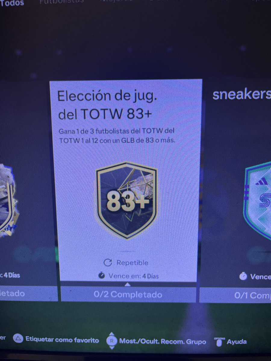 Yeezy_wavyy's tweet photo. @EASFCDirect Hey i did the 83+ 1 of 3 player pick and got 82+ 1-3 https://t.co/pvFBEEt2co