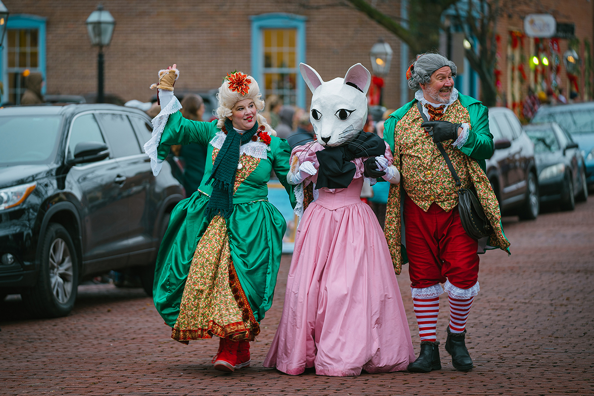 Experience yuletide nostalgia and fantasy at Saint Charles Christmas Traditions. For nearly half a century, this festival has made the holiday spirit of the past come to life for the young and young at heart. For more winter events, visit bit.ly/46OTH7M.

— Mo #ThatsMyMO