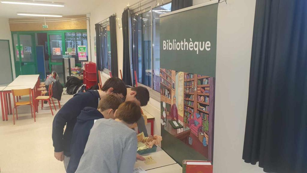 Formation et sensibilisation d'un groupe d'élèves de 4e aux principes de la #laïcité et aux #valeursdelarépublique par le jeu avec l'#escapegame Mission Jaurès proposé par <a href="/reseau_canope/">Réseau Canopé</a> : énigmes, manipulation et immersion par le numérique.