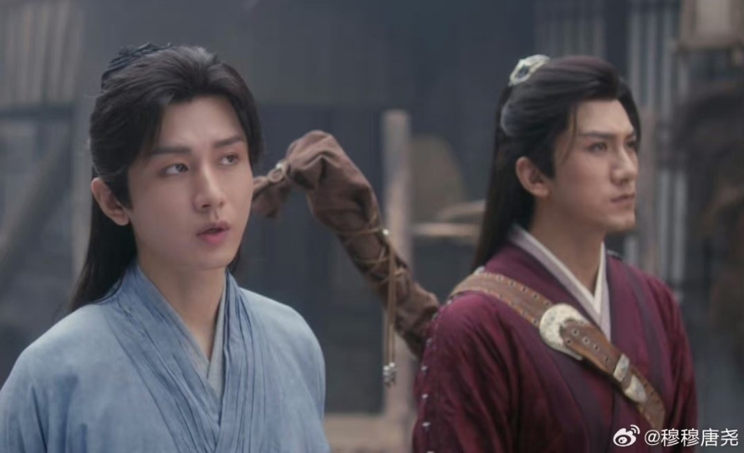 defzmark's tweet image. ประมุขตี๋
ไม่ก้มหัวให้ใคร ไม่ให้ใครเข้าใกล้เกิน 5 ก้าว
เก็บปลายผ้าสะพายดาบทุกครั้งที่เดินด้วยเพราะกลัวโดนมือแล้วเขาเจ็บ... 
ประมุขตี๋ที่หยิ่ง ๆ คนนั้นแหละ 😂 #ตี๋ฮวา