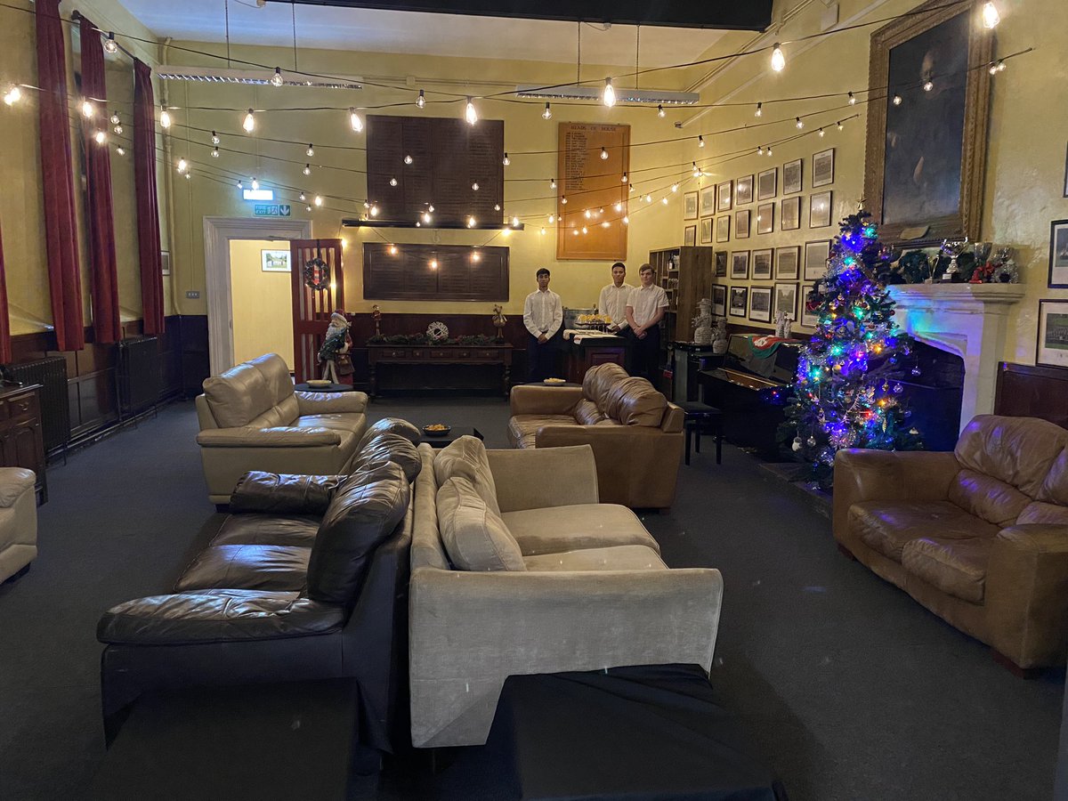 School House tweet media