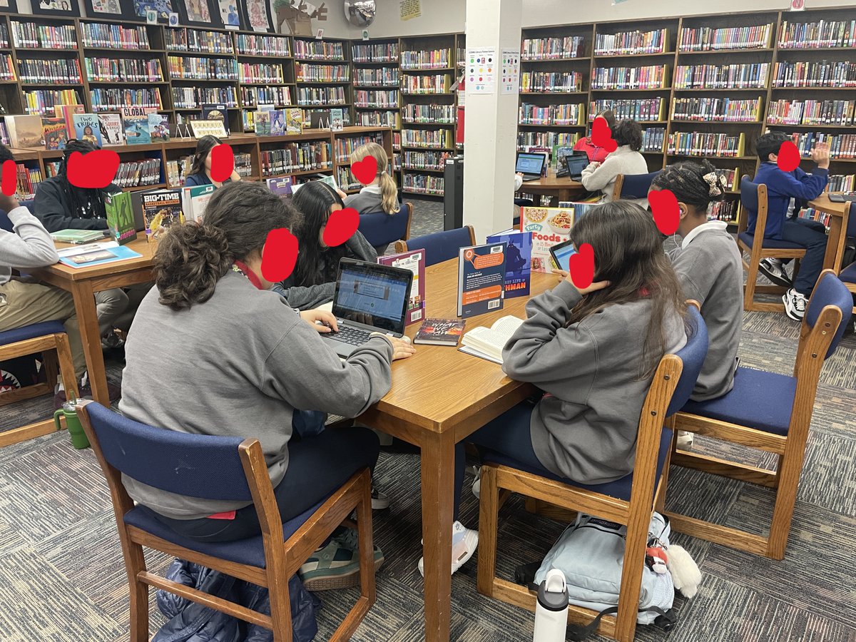 CCBMS_Library's tweet photo. Mrs. Anderson's LE class in the library on Wed. checking out books, working on Lexia & logging minutes for #ReadingU! Lots of new nonfiction, GNs, & chapter books to check out from @CapstonePub & @FollettLearning! @CCBMS_Braves @BorenMrs #RUreading #GISDRUreading https://t.co/F5cKAqzFCI
