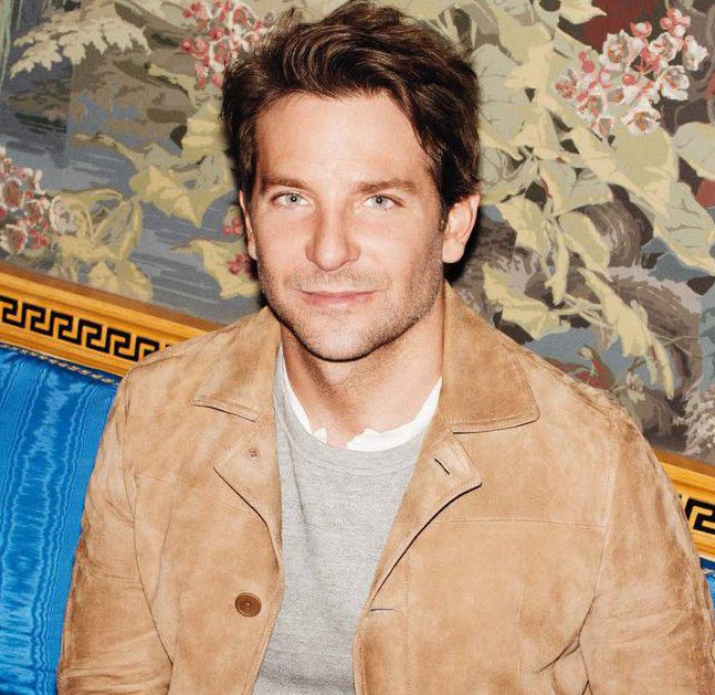 FilmUpdates's tweet photo. Bradley Cooper and Christian Bale will star in spy thriller ‘BEST OF ENEMIES’.

The plot centers on a CIA agent and a KGB agent who try to convince each other to betray their country.

https://t.co/Wrpu8XYDiV https://t.co/LAnuaEmbpa