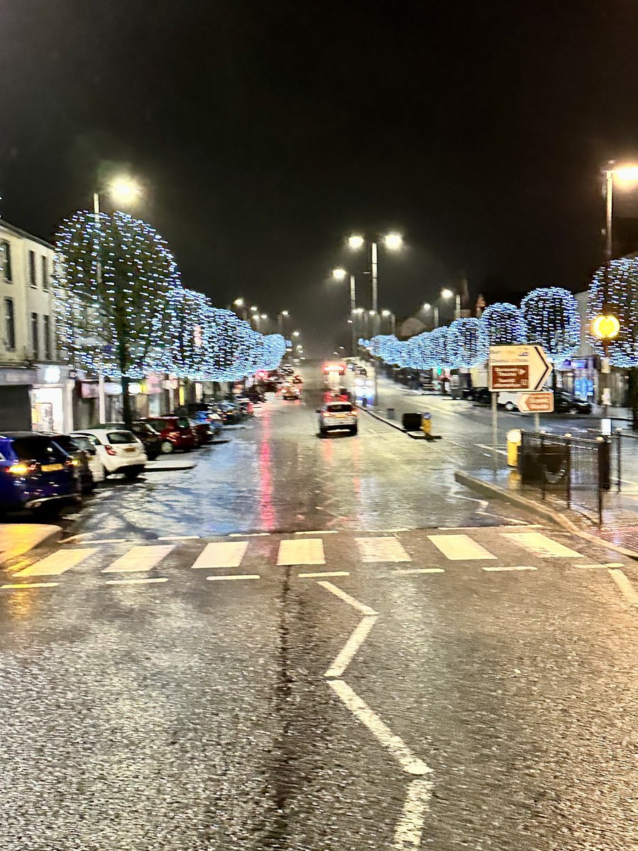 Cookstown’s main street looking good 👍🏻 ⁦@MidUlster_DC⁩