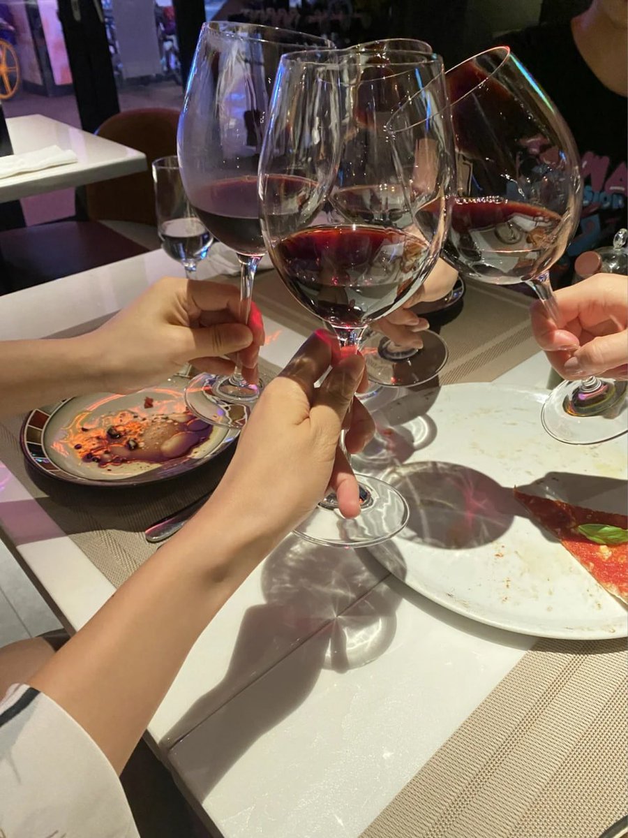 adac6ei3mo's tweet photo. 🥂Wine with my best friends discussing about the last Meal🤣 https://t.co/Ho8CFo2GhK