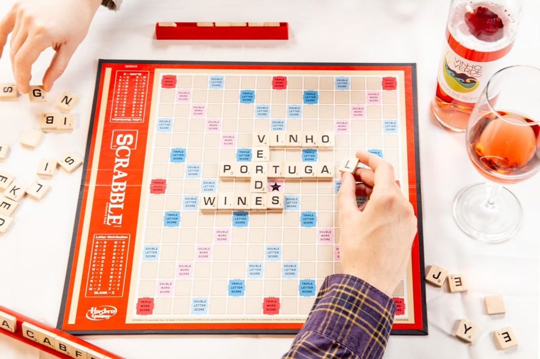 Upgrade your game night with #VinhoVerde rosé - perfect for enjoying with great company and friendly competition. How are you enjoying the #weekend?🥂
