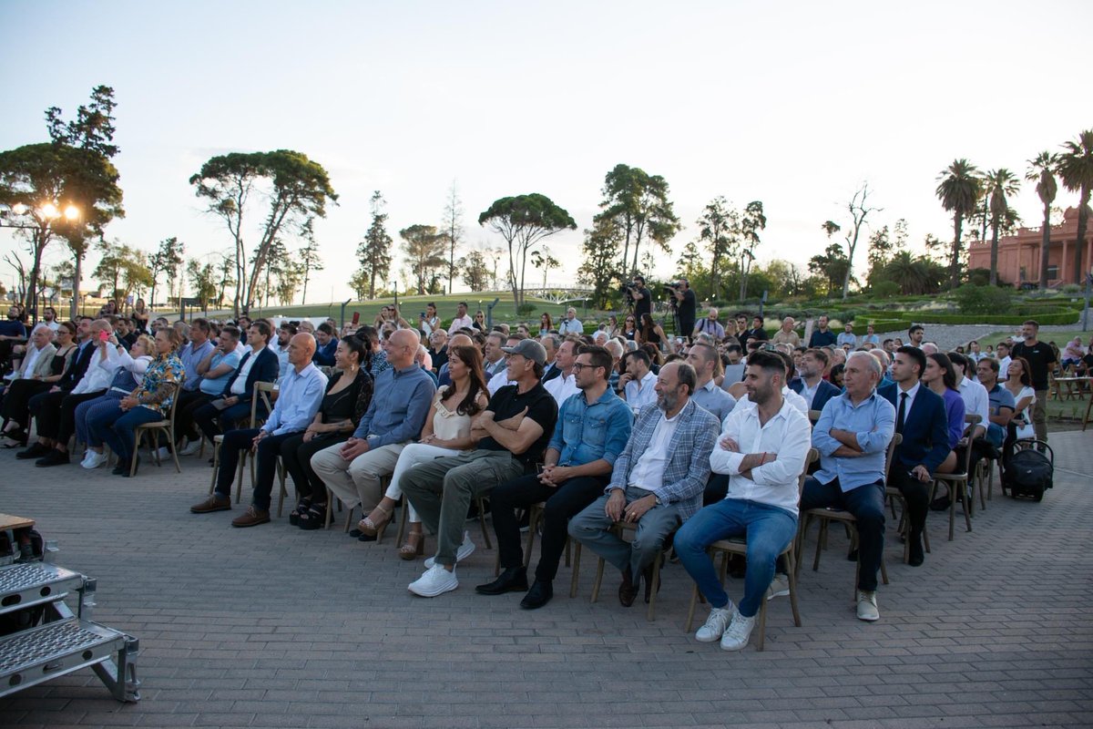 PikiMajul's tweet photo. 🦅Ayer, en una de las últimas actividades oficiales como Presidente de la Comisión de #deportesYrecreación de la #LegislaturaCBA, participé de la gala de los Premios #Cóndor 2023 de la @DeportesCba.

🙌Felicitaciones a todos los ternados, ganadores, y a @malignobmx por el Oro 🏅 https://t.co/W0FaT9b2xw