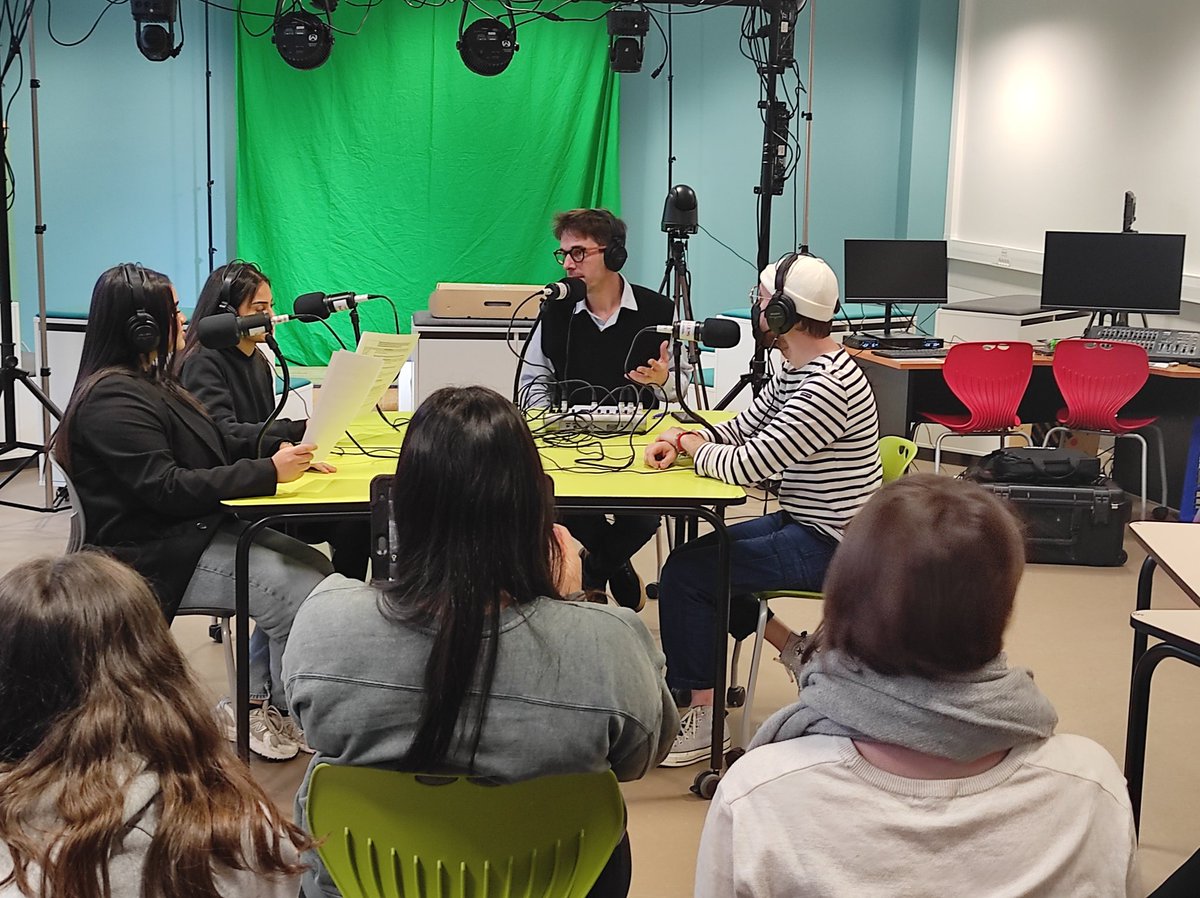 Sophie Renaudin #EAC #lecture #oral #territoires (@daac_nancy_metz) on Twitter photo #SemaineDesLycéesProfessionnels
<a href="/daac_nancy_metz/">Sophie Renaudin #EAC #lecture #oral #territoires</a> rencontre <a href="/LyceeHanzelet/">Lycée Jean Hanzelet</a> Pont à Mousson, l'un des 47 Laboratoires d'Art et de Culture #LAC de <a href="/acnancymetz/">Académie de Nancy-Metz</a>.👏 aux élèves et enseignants pour leur engagement. <a href="/AbbayePremontre/">Abbaye des Prémontrés</a> <a href="/Clemi_Lorraine/">Clemi Nancy-Metz</a> <a href="/BenjaminHorrut/">Benjamin Horrut</a> <a href="/BrosseManuel/">Brossé Manuel</a> #SemaineDesLycéesProfessionnels
<a href="/daac_nancy_metz/">Sophie Renaudin #EAC #lecture #oral #territoires</a> rencontre <a href="/LyceeHanzelet/">Lycée Jean Hanzelet</a> Pont à Mousson, l'un des 47 Laboratoires d'Art et de Culture #LAC de <a href="/acnancymetz/">Académie de Nancy-Metz</a>.👏 aux élèves et enseignants pour leur engagement. <a href="/AbbayePremontre/">Abbaye des Prémontrés</a> <a href="/Clemi_Lorraine/">Clemi Nancy-Metz</a> <a href="/BenjaminHorrut/">Benjamin Horrut</a> <a href="/BrosseManuel/">Brossé Manuel</a>