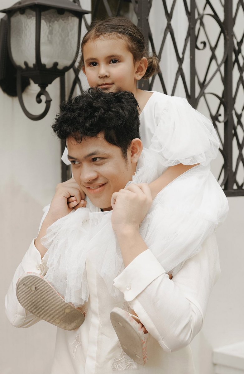 wordsforbenj's tweet photo. too cute not to (re)share !!🥺🤍 https://t.co/1B5lSrlYhB