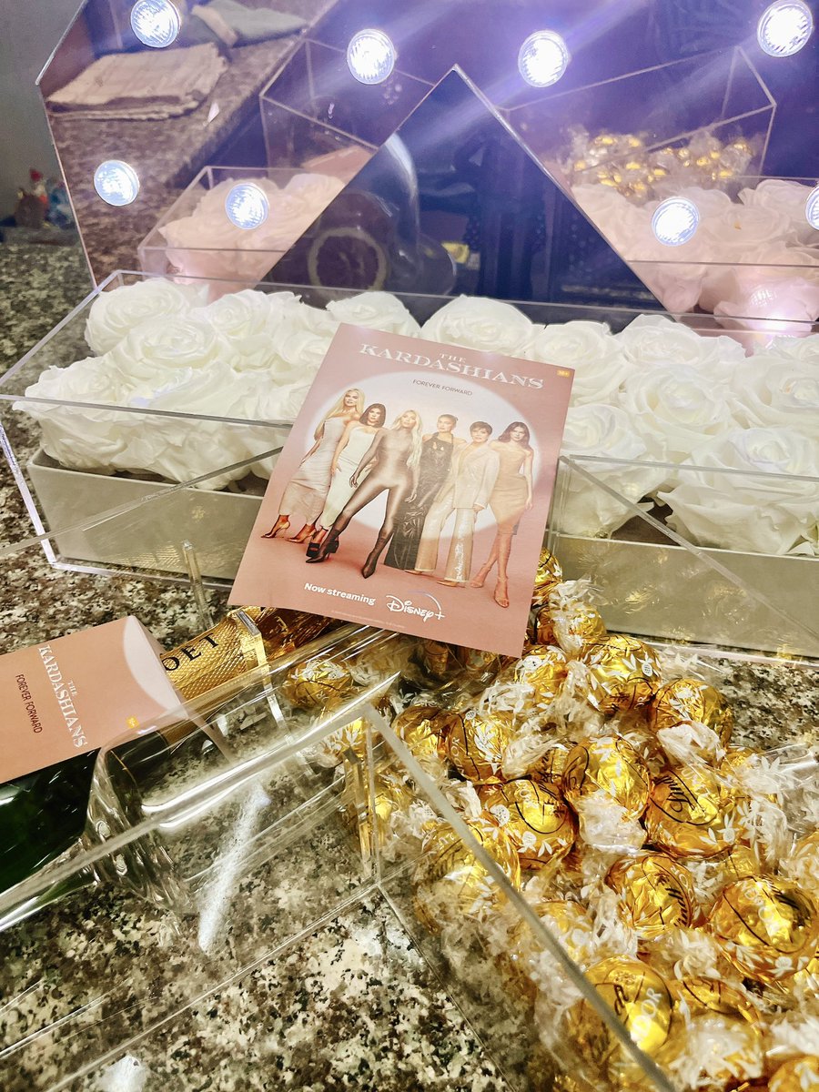 globetrotter_SA's tweet photo. Shout out to @disneyplusza for this cool #thekardashians drop for their Dezember pop up event, where fans will get the full Kardashian’s Experience by glamming up for a “konfessional”. Follow Disney’s social media accounts for info #mediadrop #realitytv #editorlife ❤️🌺🎉🎁 https://t.co/fsAFYXjUH5