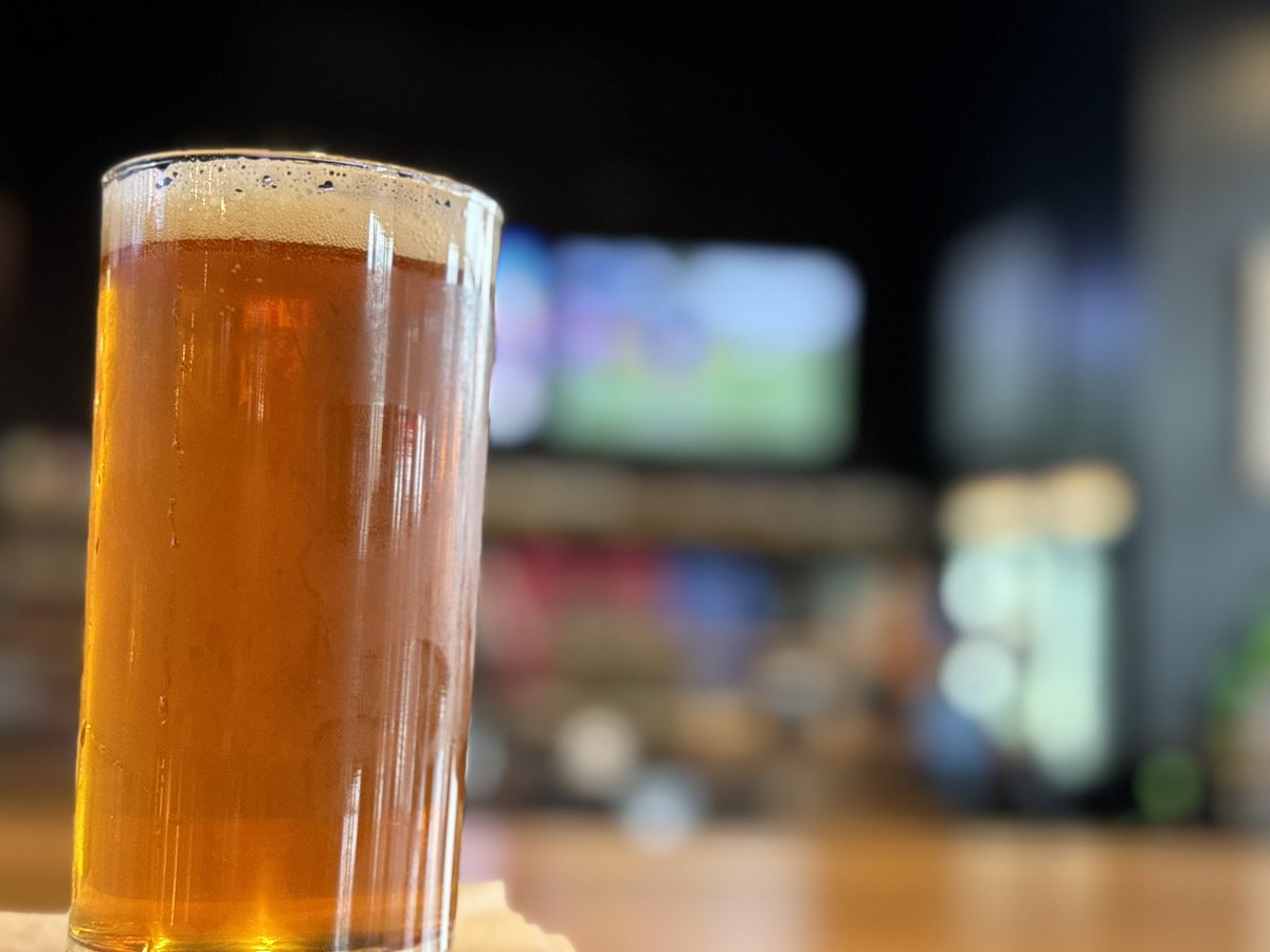 brian63304's tweet photo. It’s been awhile since I’ve sat down and had a drink at @4HandsBrewingCo. Always a great atmosphere. 🍺 https://t.co/ZvTakUnd3T