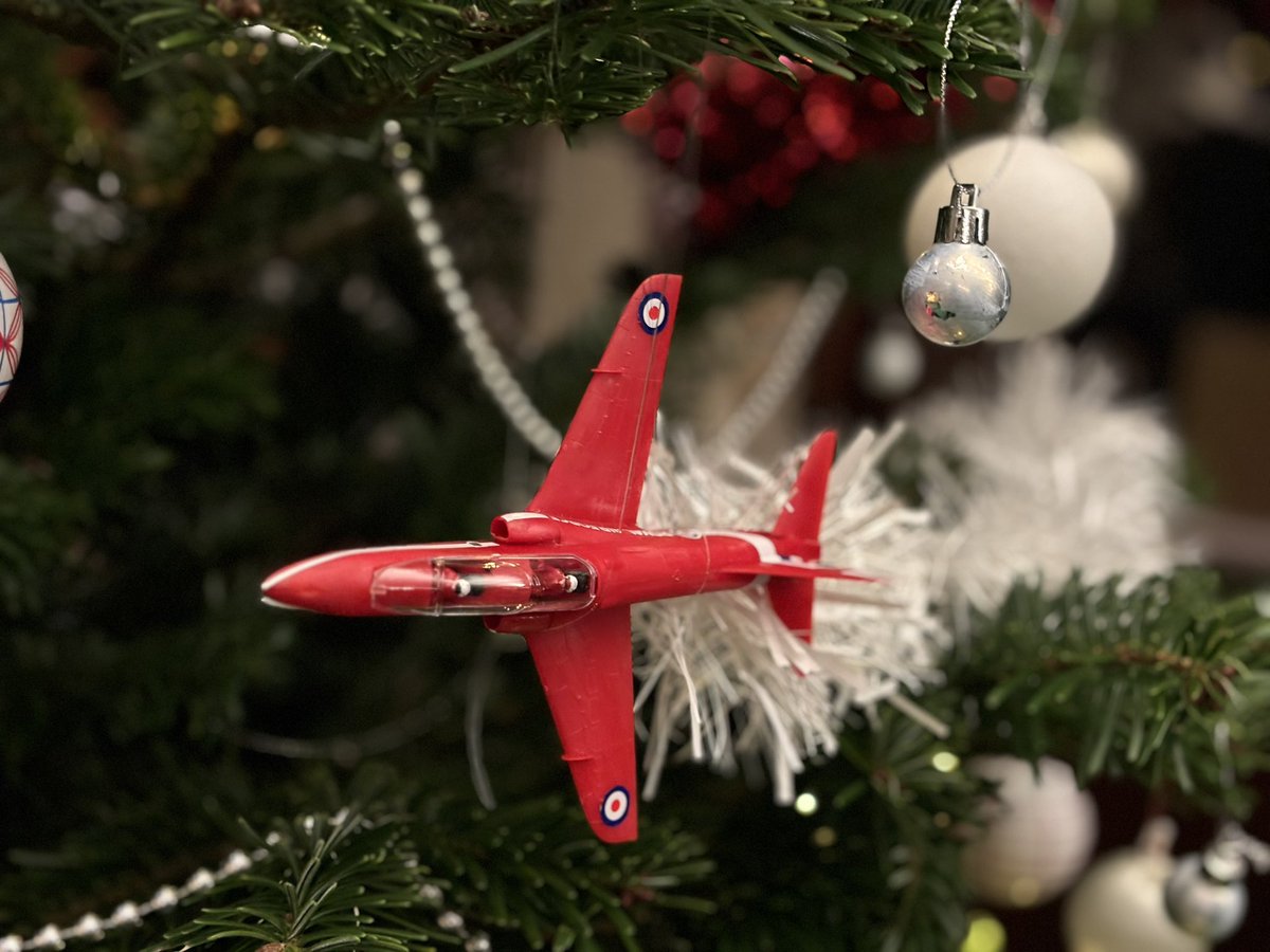 Cadets Brice and Liddle just finished our <a href="/rafredarrows/">Red Arrows</a> themed entry for the church tree comp. Vote for us! 🗳️