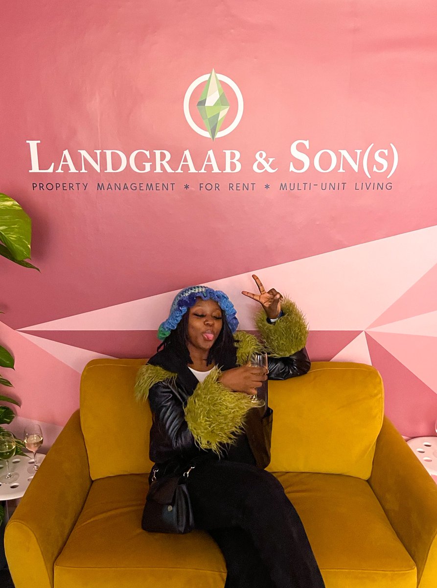 TheDorshaEffect's tweet photo. - Sul Sul! 👋🏾
Thanks to @EA, @TheSims & @BlackTwitchUK for inviting me to the #Sims4Rent pop up event!
I’m actually so excited for this expansion! 😭 My inner Real Estate Baddie can come to life now 😂✨
#AD https://t.co/TpidYYKuK8