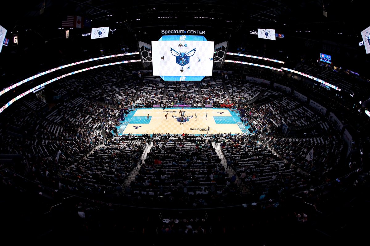 hornetcommunity's tweet photo. ‼️TICKET GIVEAWAY‼️ Get FREE tickets to tonight’s Hornets game! 🏀🐝

➡️ Like and follow for a chance to win 4 lower level tickets to tonight’s game!

Official rules 🔗: https://t.co/xEp86XUzfp https://t.co/A8xbjfXlT8