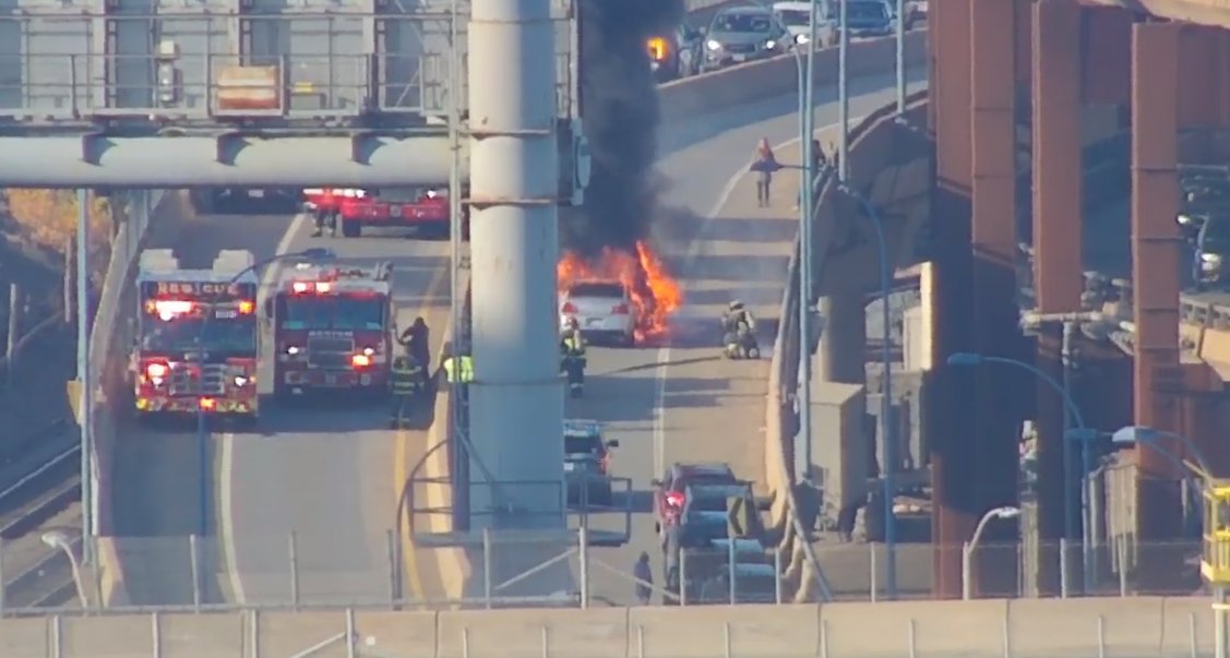 JayWBZ's tweet photo. If you're in Boston:
Avoid the Leverett Connector ramps and tune in Traffic On The Threes https://t.co/L4W9N4twwS https://t.co/kdLaIVRttZ