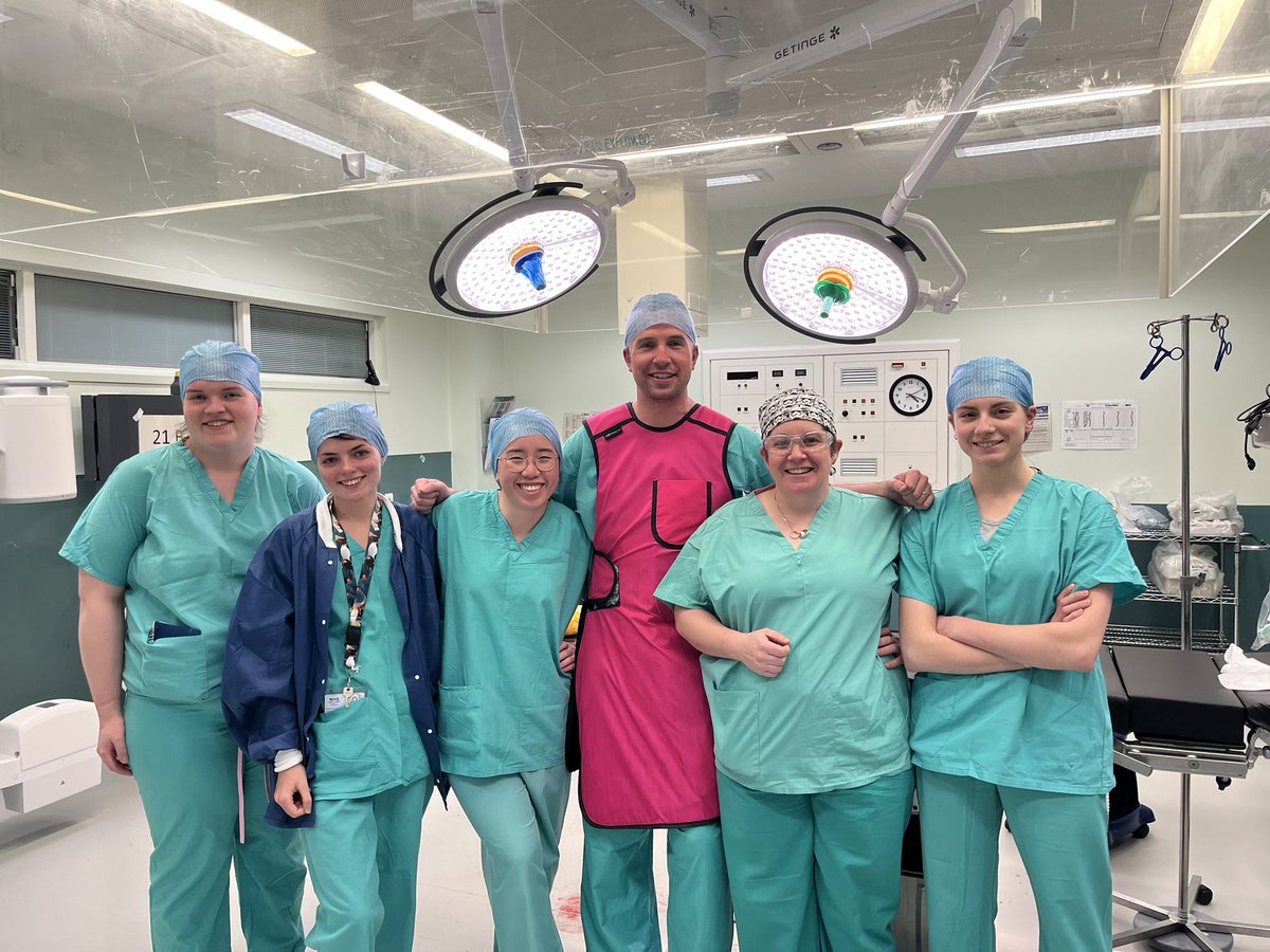 Chloe EH Scott tweet media