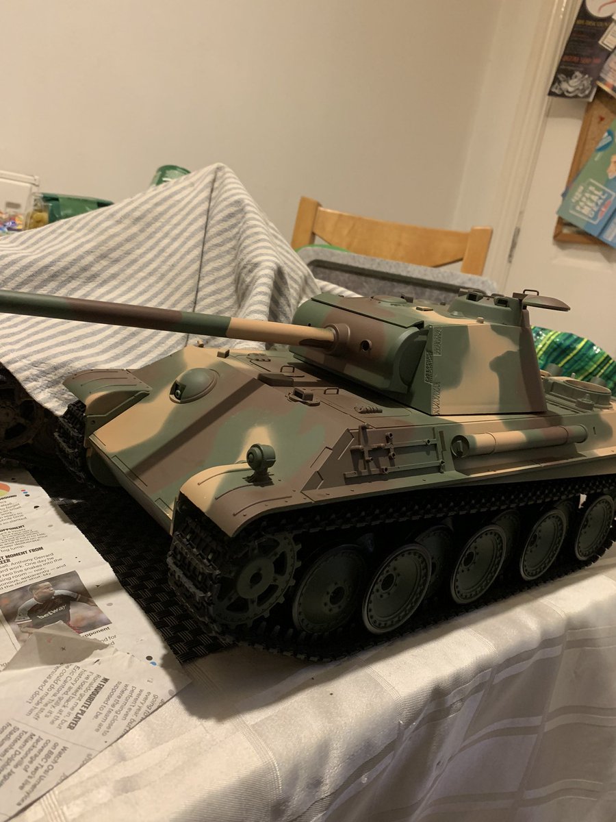 Dan_Rigsby's tweet photo. Winter RC tank project is here. Looking forward to cracking on with it https://t.co/52dWGcNZWL