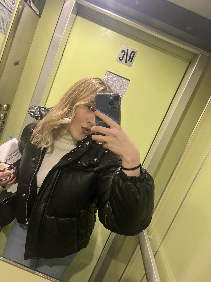 mariajrm_01's tweet image. Eu até percebo porque é que as gajas de esquerda são frustradas… não deve ser fácil ter de lidar com a elegância, classe e postura das mulheres de direita