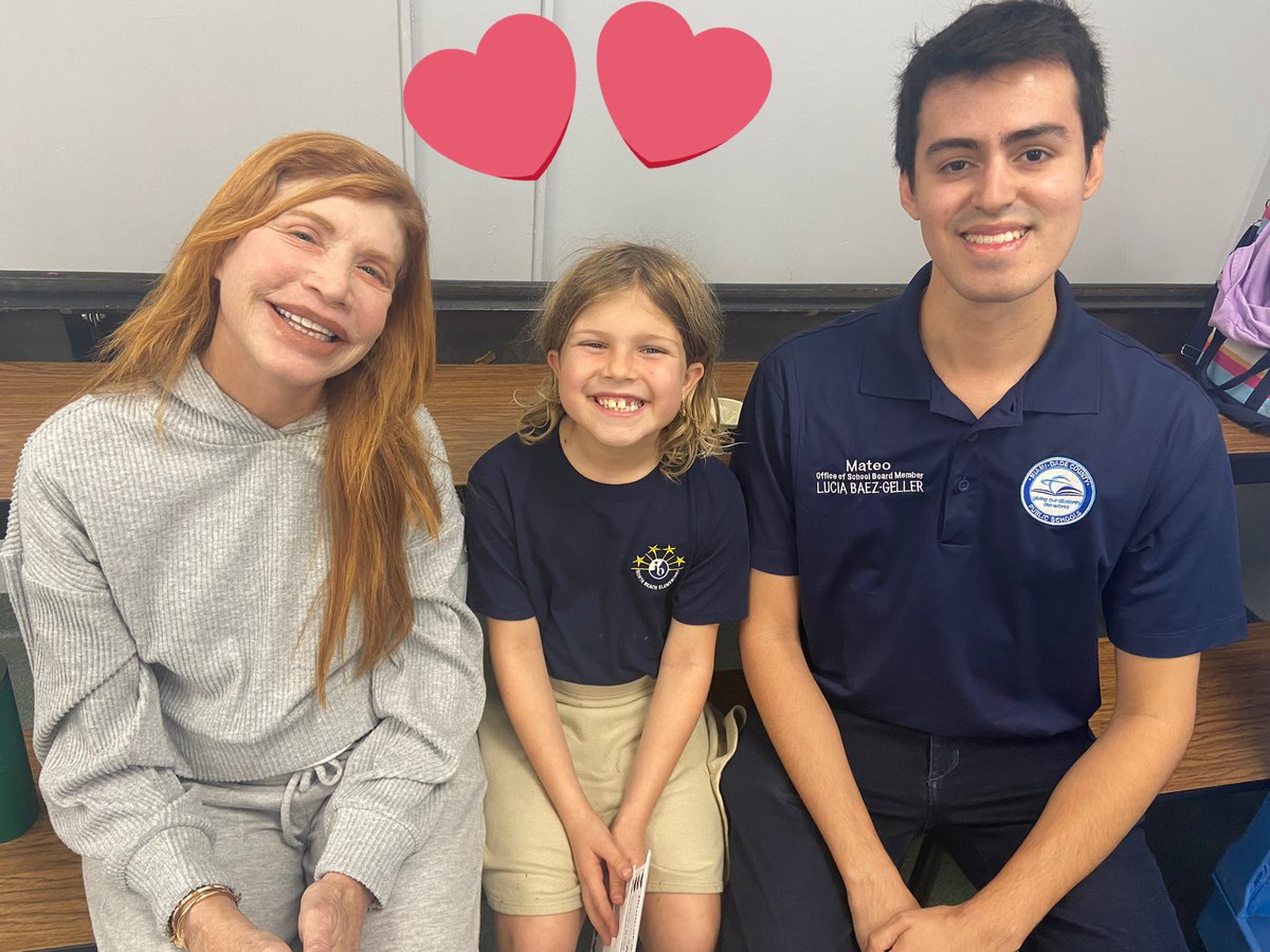 bccespedes's tweet photo. Kindness matters. The Jennifer Beth Turken Heart Award @luciabaezgeller @northbeachstar @MDCPS #teamnro https://t.co/V6jq3Vse2l