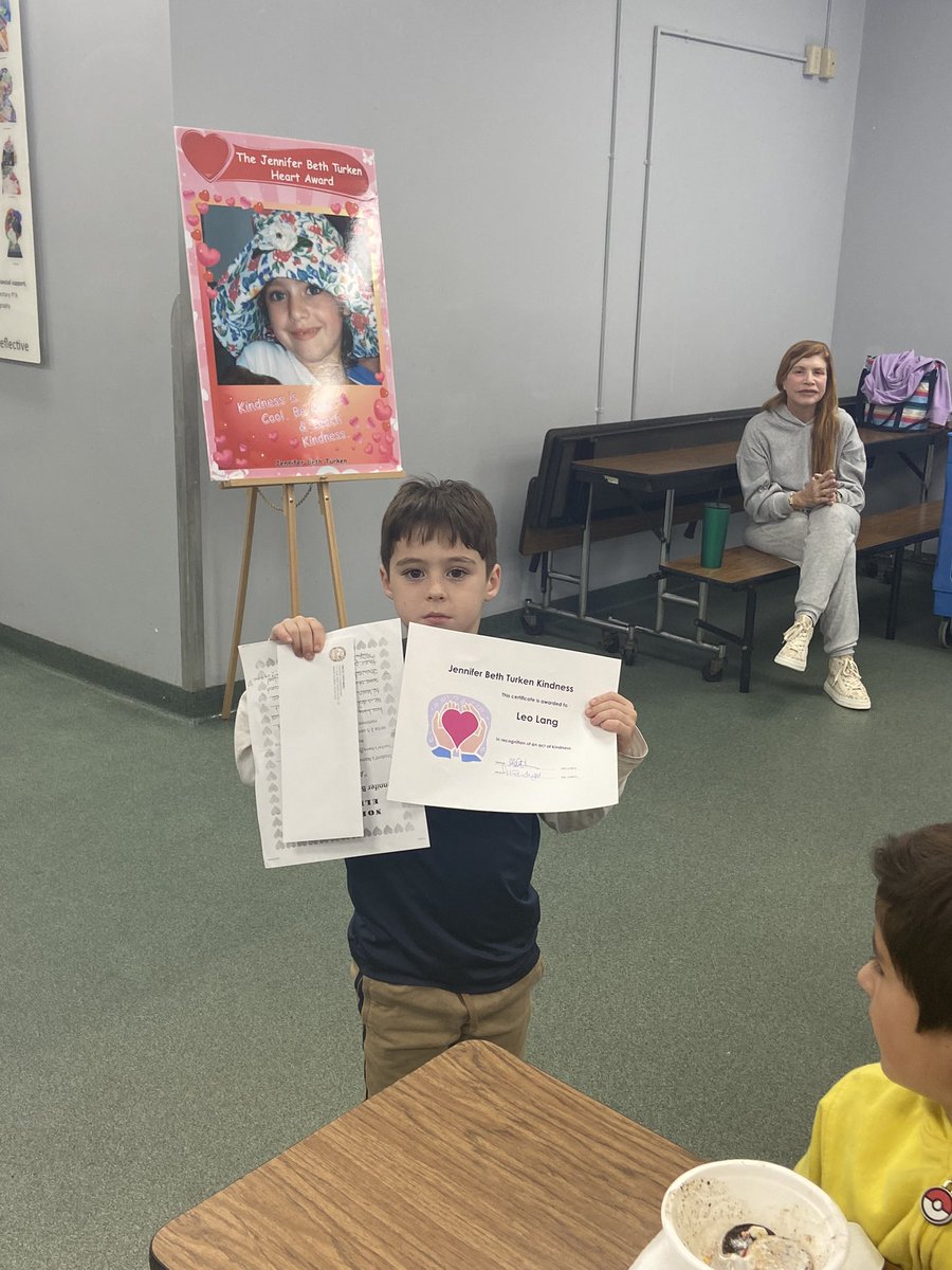 bccespedes's tweet photo. Kindness matters. The Jennifer Beth Turken Heart Award @luciabaezgeller @northbeachstar @MDCPS #teamnro https://t.co/V6jq3Vse2l