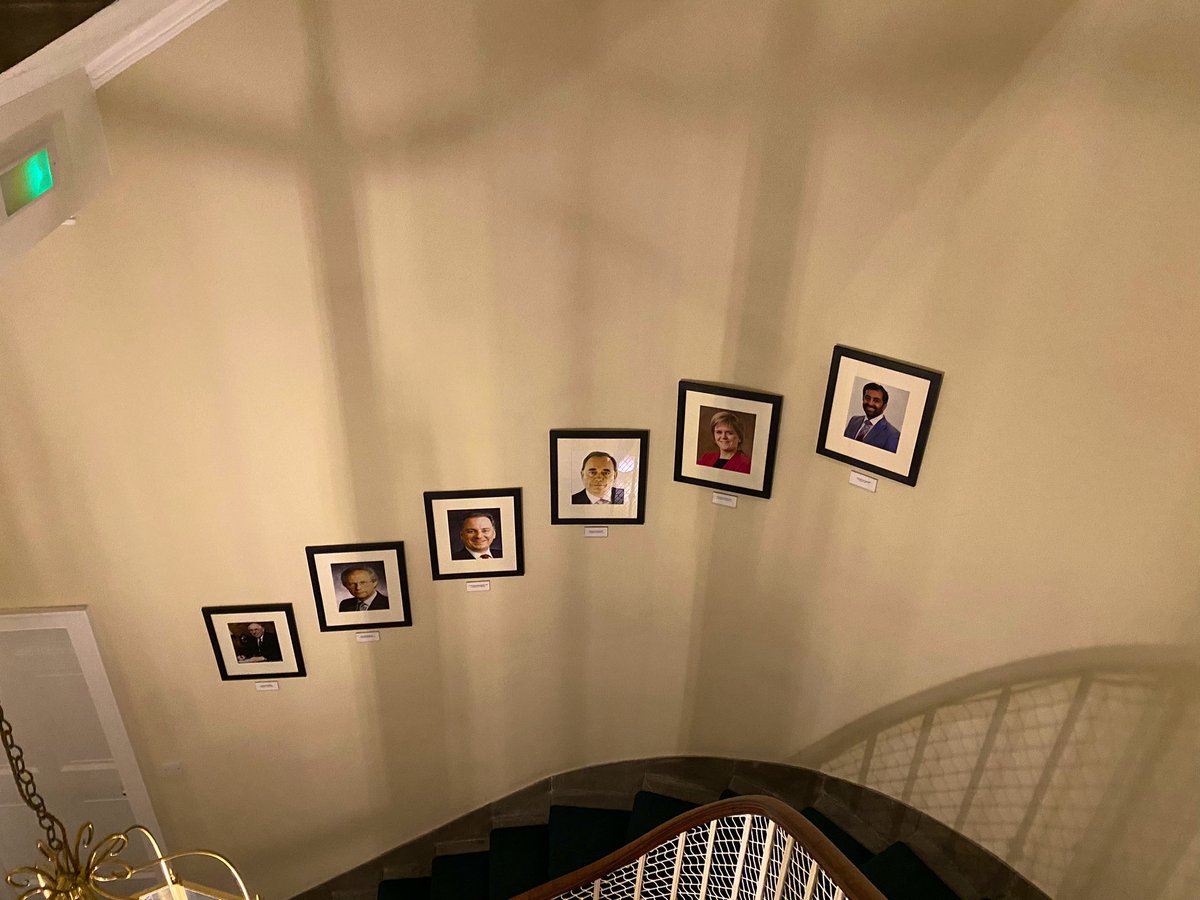 I had an amazing afternoon attending a Christmas get together at Bute House, thank you <a href="/HumzaYousaf/">Humza Yousaf</a> and <a href="/whocaresscot/">Who Cares? Scotland</a> for organising this! 🎄