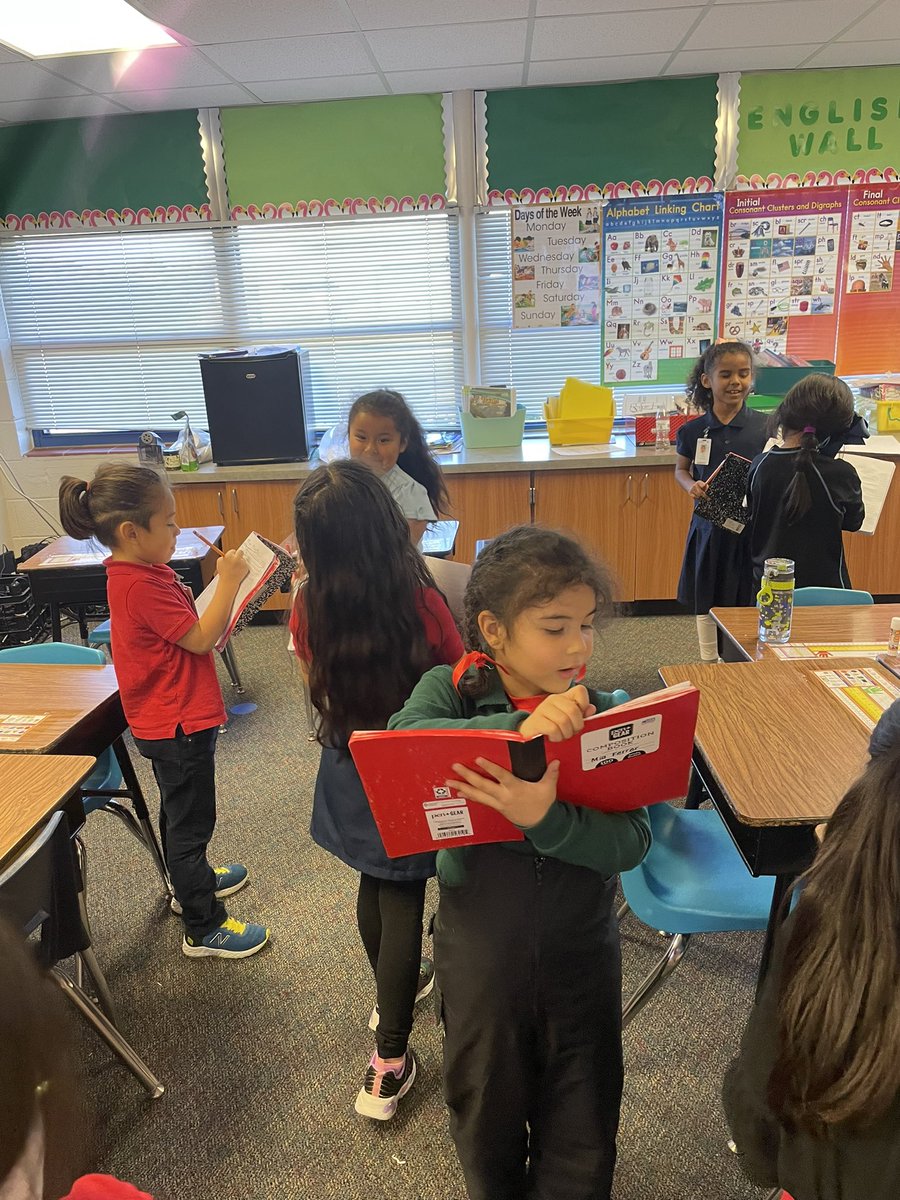 MsYanez8's tweet photo. My students have had a great time this week working on this little project. First they gathered data and then slowly built their graphs. 📊 https://t.co/5DkpxXrOel