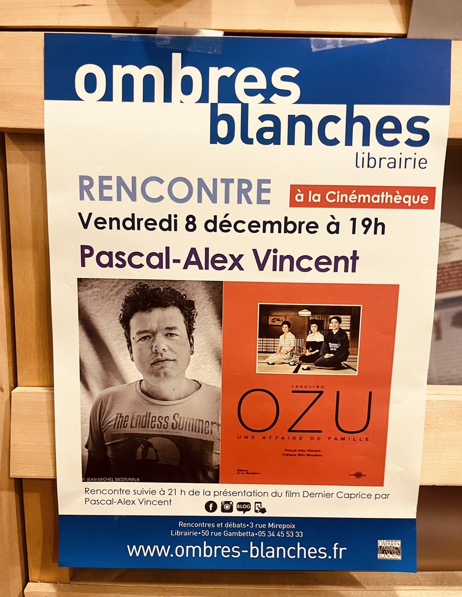 CarlottaFilms's tweet photo. Encore une belle rencontre ce soir avec #PascalAlexVincent sur OZU à la @cinematheqtlse, en pleine Rétrospective Yasujiro Ozu à Toulouse ! A l’occasion aussi de la sortie du livre de PAV : OZU, UNE AFFAIRE DE FAMILLE chez @ed_LaMartiniere https://t.co/OD76PSlbFb