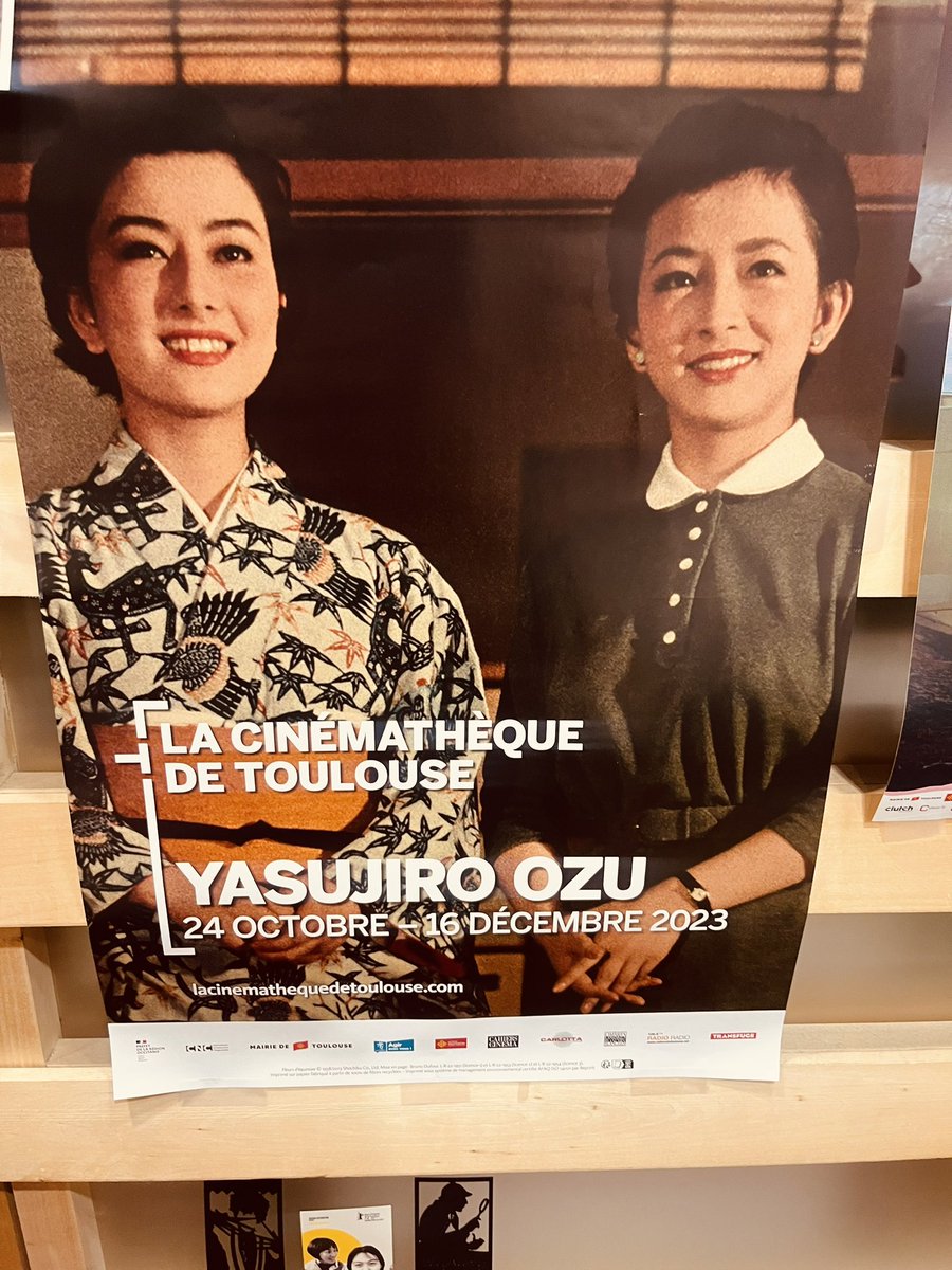CarlottaFilms's tweet photo. Encore une belle rencontre ce soir avec #PascalAlexVincent sur OZU à la @cinematheqtlse, en pleine Rétrospective Yasujiro Ozu à Toulouse ! A l’occasion aussi de la sortie du livre de PAV : OZU, UNE AFFAIRE DE FAMILLE chez @ed_LaMartiniere https://t.co/OD76PSlbFb