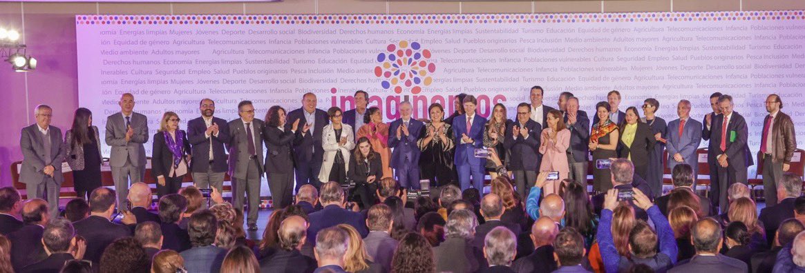 YA NO SE SI YO SOY DE NOSOTROS 

“Hoy resulta que es lo mismo ser derecho que traidor
Ignorante, sabio o chorro, pretencioso estafador
Todo es igual, nada es mejor
Lo mismo un burro que un gran profesor
No hay aplaza'os, ¿qué va a haber? Ni escalafón
Los inmorales nos han