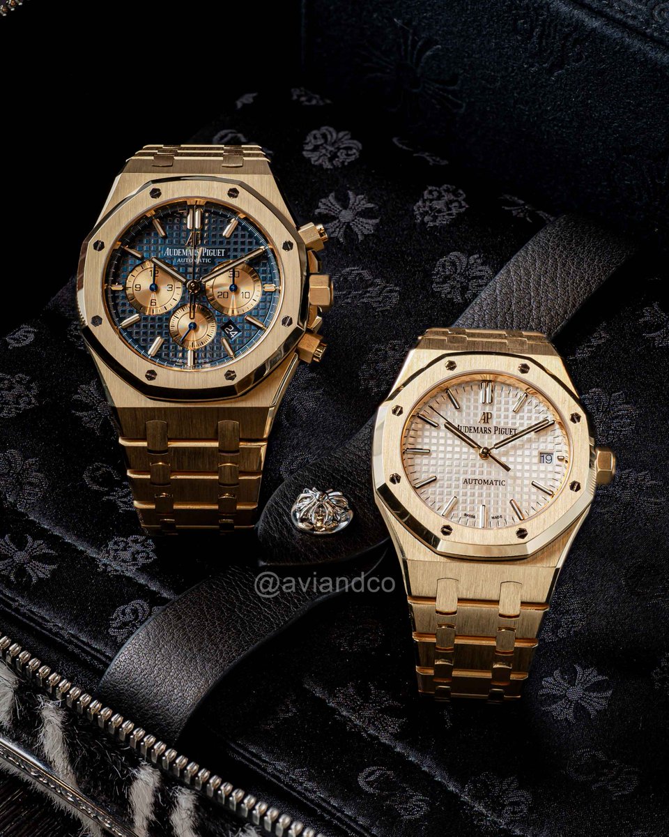 aviandco's tweet photo. Which would you go for? Left or right? ๐
Audemars Piguet Royal Oak #26331BA Chronograph, 18K Rose Gold, Blue Dial 41 mm Audemars Piguet Royal Oak #15450BA 18K Yellow Gold, White Dial 37 mm
Both are available at Avi & Co. | DM for more information #AudemarsPiguet #watches https://t.co/5VtGCuiG7F