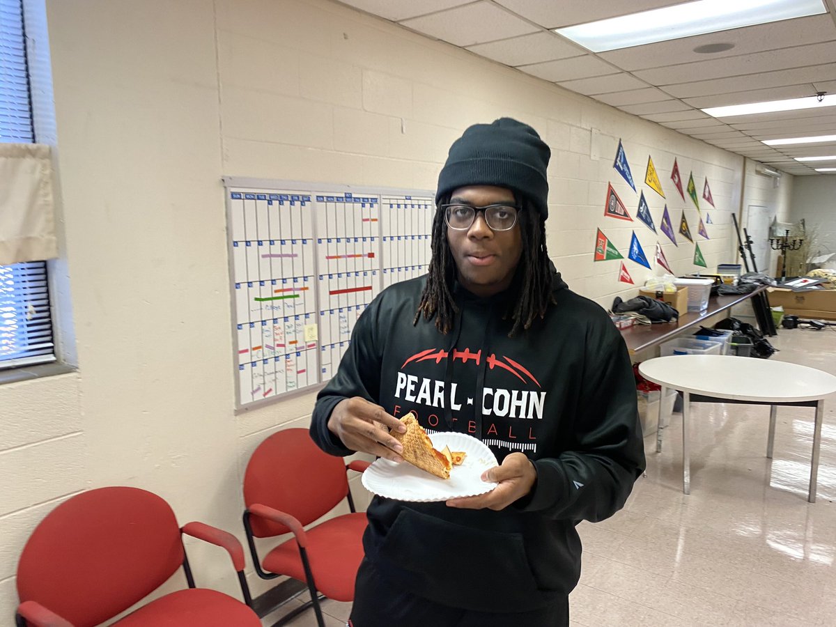 PearlCohnHS's tweet photo. Thank you to @JonesPaideia for providing @PapaJohns for lunch for our State Championship team, coaches, cheerleaders and band! Our faces are filled with smiles and hearts with gratitude! It’s always a great day to be a part of the #PCcluster! @MiriamHarring14 @drtesiadwilson https://t.co/EWVn8OM3Tz