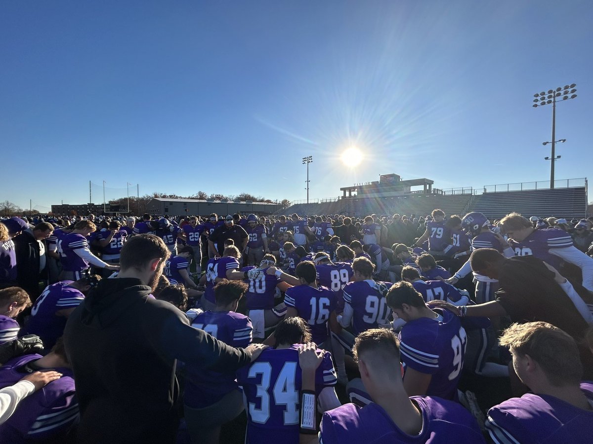 Blessed to receive an offer from @Taylor_Football Thank you <a href="/CoachLangvardt/">Adam Langvardt</a> and <a href="/Coach_Mingo/">Aaron Mingo</a> for having me on campus today <a href="/taylortrojans/">Taylor Trojans</a> @937insider <a href="/CoachHurst10/">Luke Hurst</a> @MVFCA <a href="/SWBLSPORTS/">Southwestern Buckeye League</a>