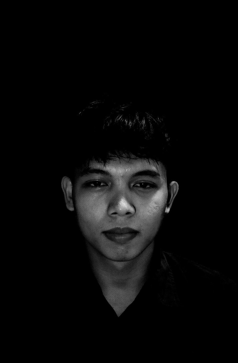ramzirmd09's tweet photo. Monokromatik Challenge
gambar yang hanya menggunakan warna hitam, putih, dan abu-abu. Foto ini menghilangkan unsur warna dan mengandalkan permainan cahaya dan bayangan untuk menciptakan dampak visual yang kuat.
#MonochromeIntensity #EmotionalCapture #PhotographyPassion https://t.co/EeiLvfYVj6
