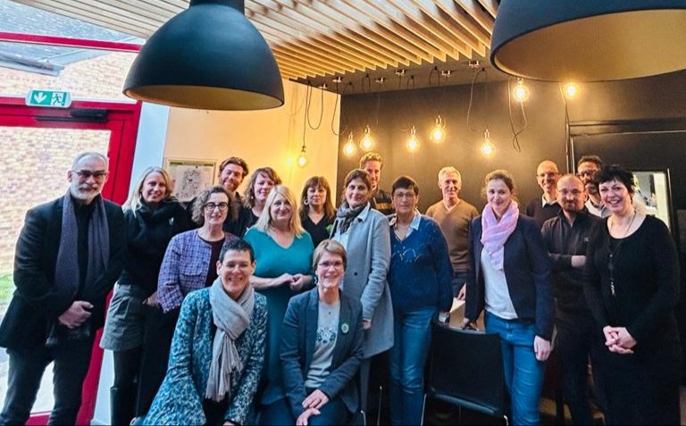 GuillouRachel's tweet photo. Toute l'équipe élargie #pdei62 @dsden62 réunie pour
📰actualités #Ecoleinclusive
💡perspectives de travail pour améliorer toujours plus les réponses aux besoins du terrain
👩💼saluer le départ de Karine Duret du #sdei vers @AcAmiens
#Engagement #inclusion #ienash #cpcash https://t.co/VLEOsYbPyo