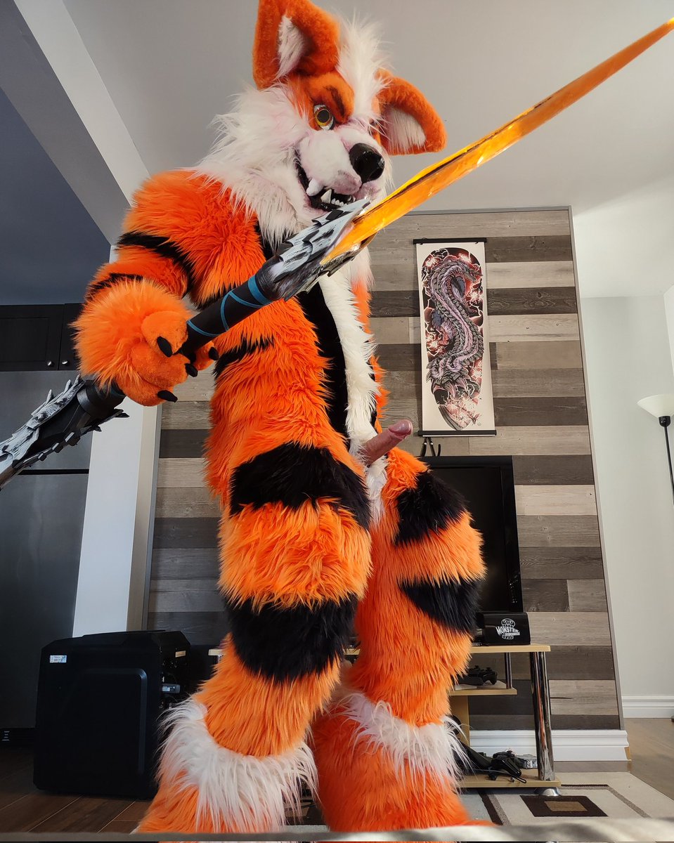 YukesTheSlut tweet media