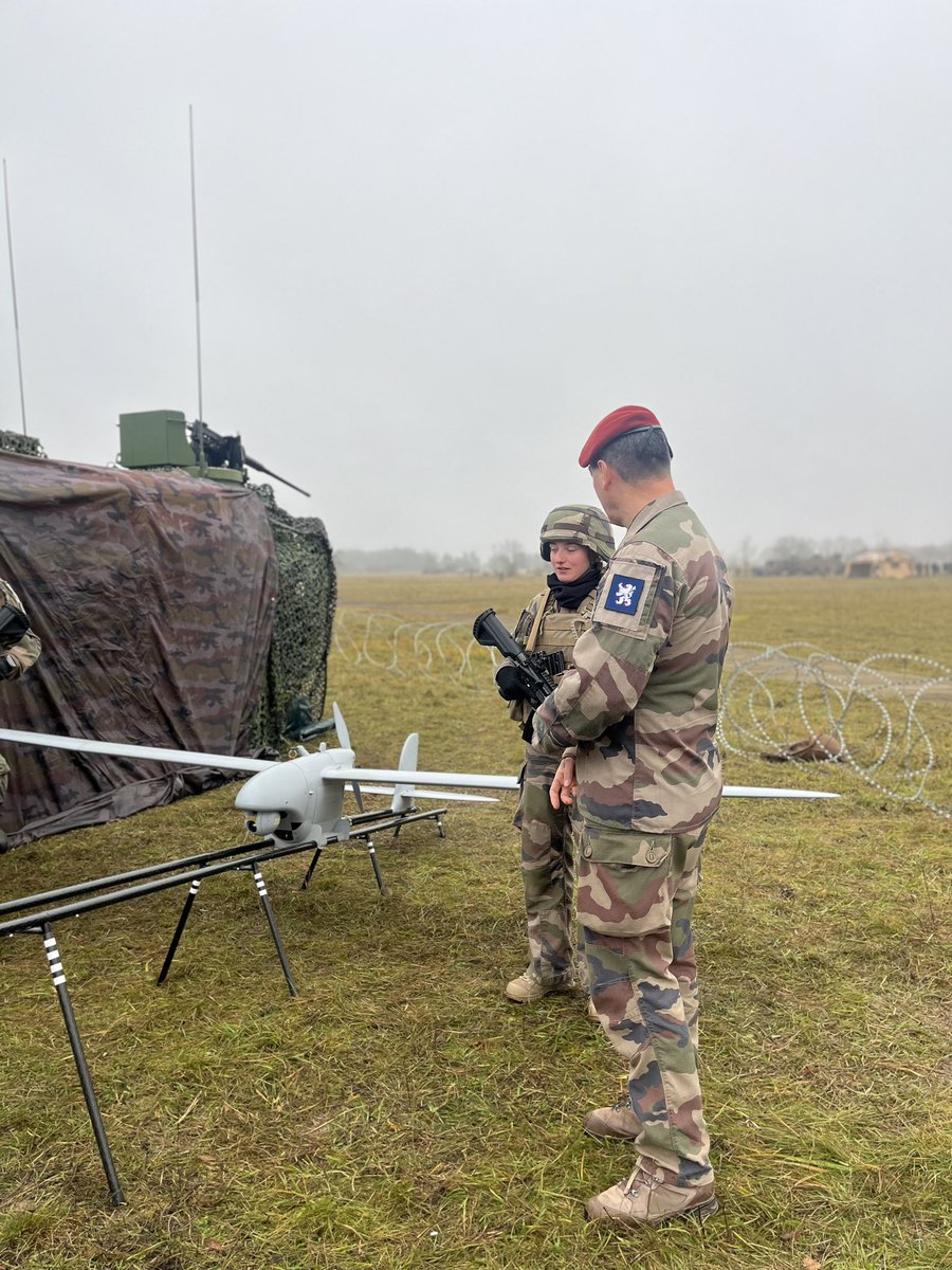 CommandementFOT's tweet image. En immersion avec @IHEDN au sein des forces terrestres pour la conclusion de #BIA23, le #COMFT a salué l’engagement de la 3ème division, @COM6BLB et des unités déployées sur cet exercice majeur pour @armeedeterre. Une nouvelle étape dans la modernisation des FT a été franchie !