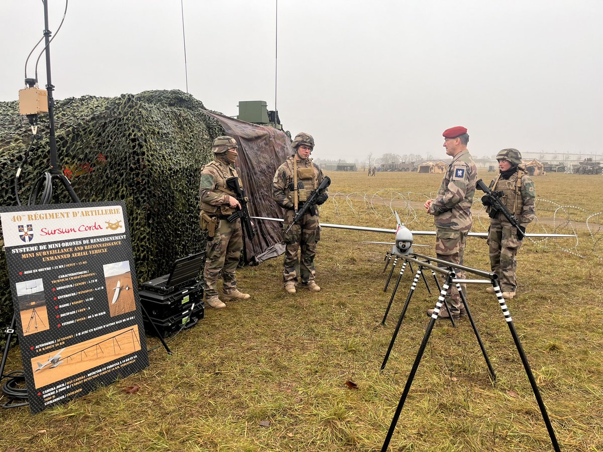 CommandementFOT's tweet image. En immersion avec @IHEDN au sein des forces terrestres pour la conclusion de #BIA23, le #COMFT a salué l’engagement de la 3ème division, @COM6BLB et des unités déployées sur cet exercice majeur pour @armeedeterre. Une nouvelle étape dans la modernisation des FT a été franchie !