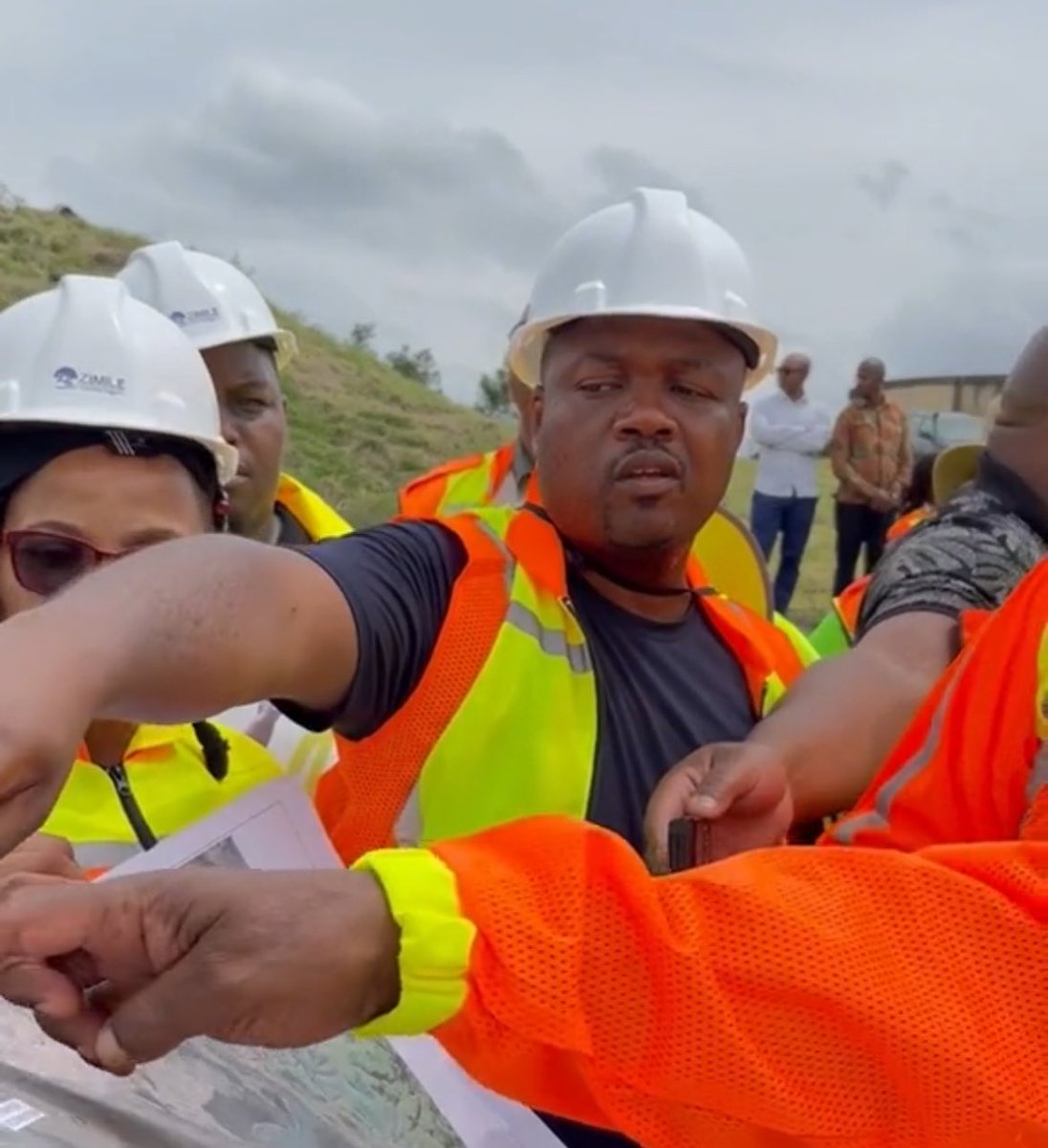 _malerotho's tweet photo. @BaloyiLeonard @danielmarven They were trying to find the gradient https://t.co/3g763ZCMU0