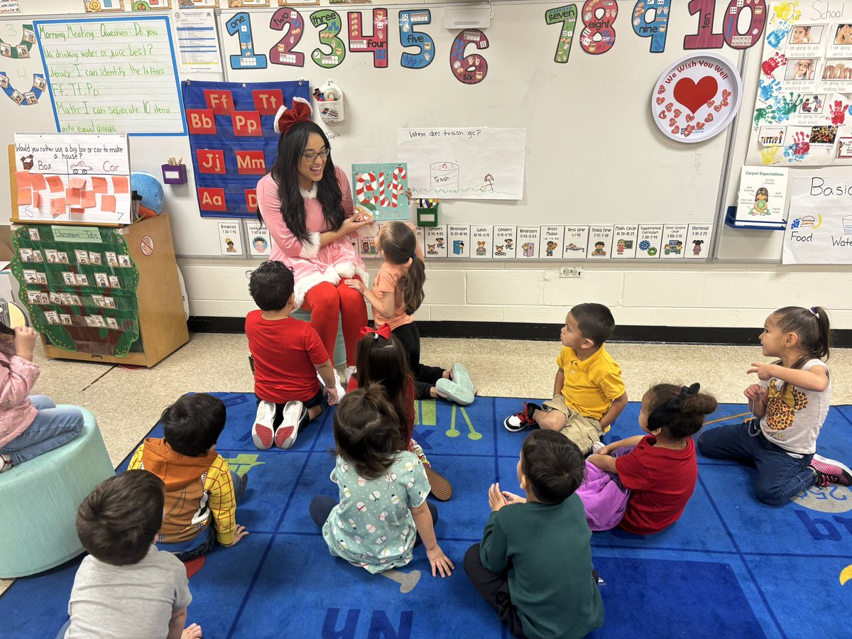 I was honored to be chosen as a class reader today in Ms. Bernard’s Pk-3 class, because I was wearing a funny Christmas dress 😊.