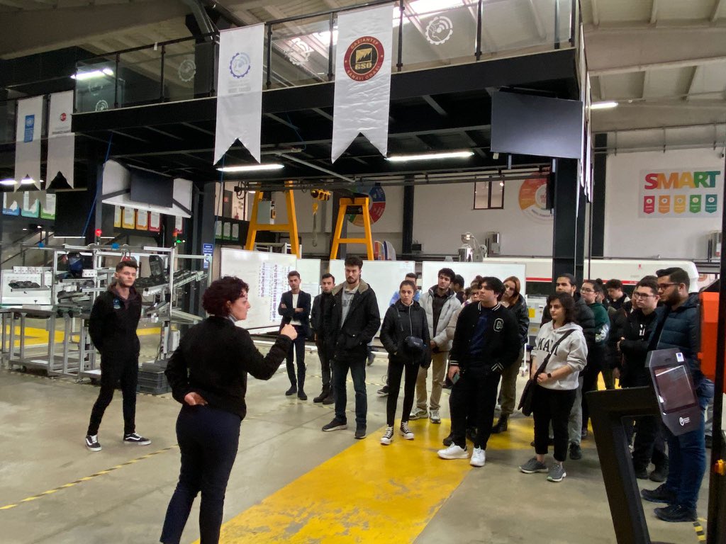 gaunengineering's tweet photo. Mühendislik Topluluğu olarak bugün Gaziantep Model Fabrika'ya teknik gezi düzenledik. Başta bizlere sunum ve gezi esnasında yardımcı olan Begüm Kanalici Erden’e ve
katılım sağlayan tüm üyelerimize teşekkür ediyoruz.Diğer etkinliklerde görüşmek üzere 👋 
#engineering #teknik #gezi https://t.co/3C3NmGAsUY