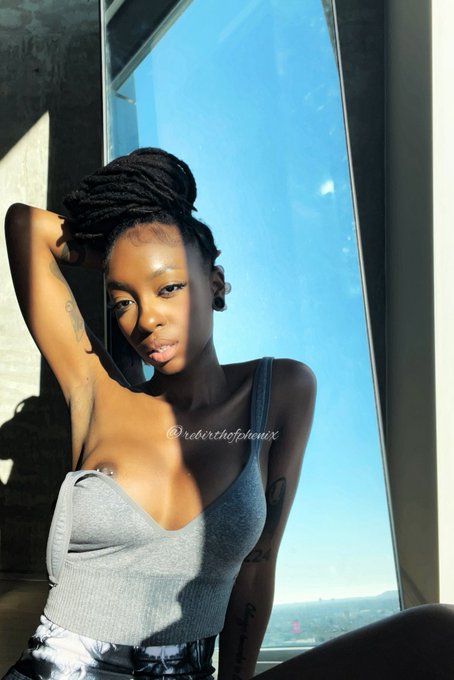 happy 3 year anniversary to my beautiful titties https://t.co/pYBF4LPtJL