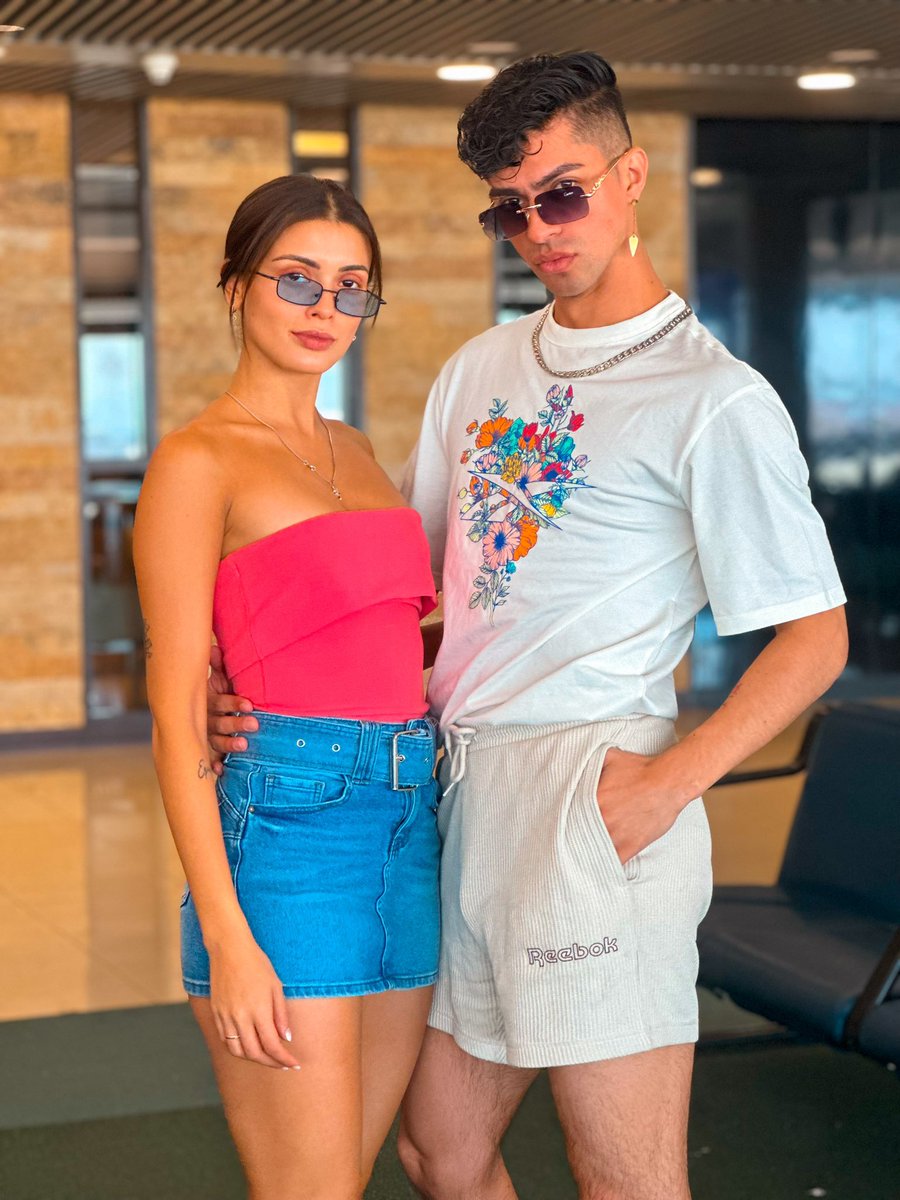 Con todo 🔥 Dance partner 🌺