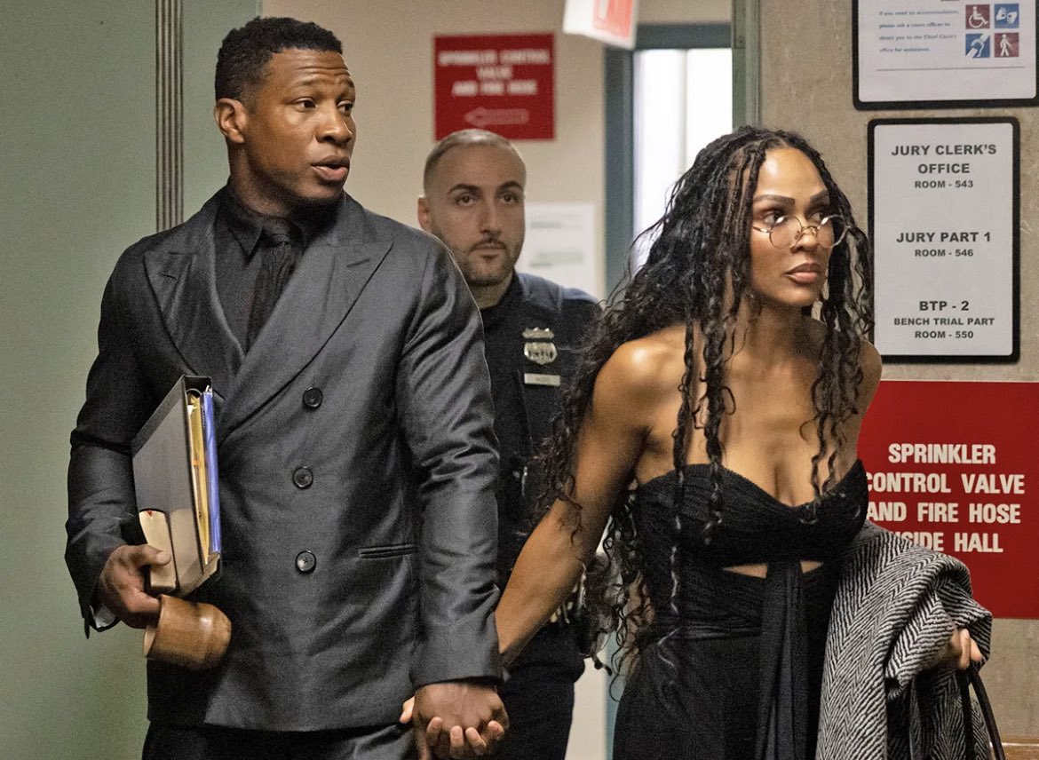 MissKilahMarie's tweet photo. Meagan Good sat her ass right there in that courtroom while these text messages were being read OUT LOUD on a summer jam screen &amp; she’s still supporting this violent lunatic? At this point she has to explain it to me like I’m two. https://t.co/89P8nBsAcY