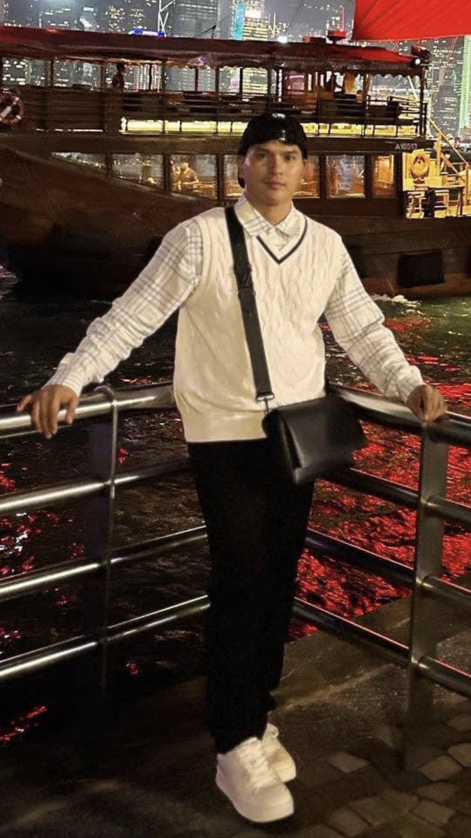 “By being yourself, you put something wonderful in the world that was not there before .

YAKAP BY MYGZ MOLINO

#MygzBirhdayDec2023