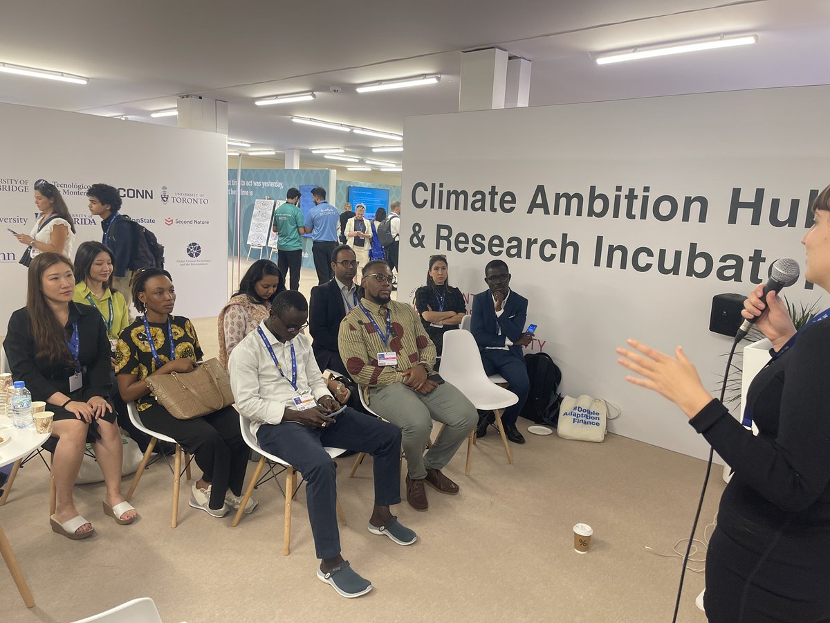 MengyeZhu's tweet photo. #cop28 #ECSIS gathering event reflecting on the #GlobalStocktake. It has been such a wonderful journey since we initiated the program at the beginning of this year and it concluded well today. Thanks for the scholars, the mentors and all the people that supported the program🎉💐 https://t.co/JeZfFQEKAy