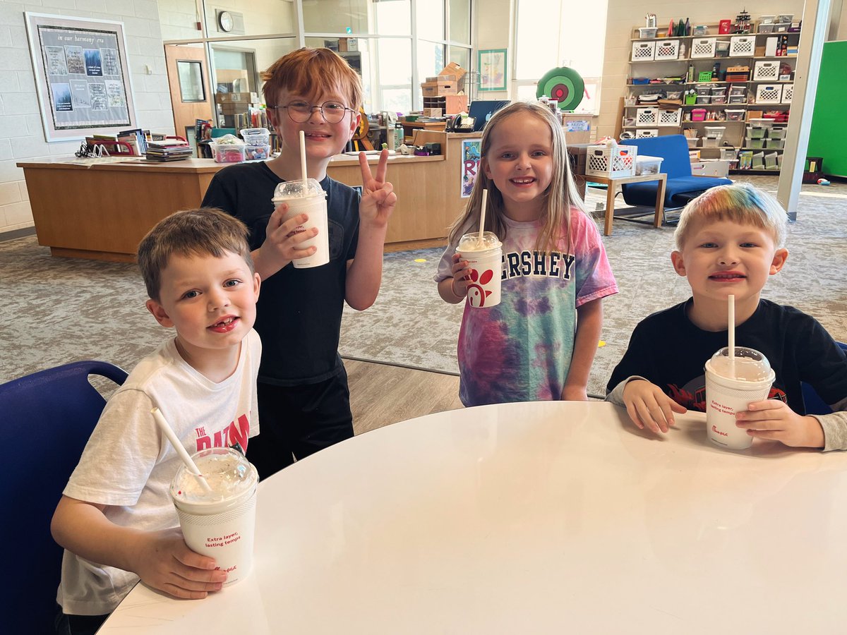 Celebrating being respectful with our students who made it onto my Whoa Chart! Four numbers were  chosen at random and those students were rewarded with a milkshake! Keep being amazing, Huskies! 🐾💙💛 @htshuskies