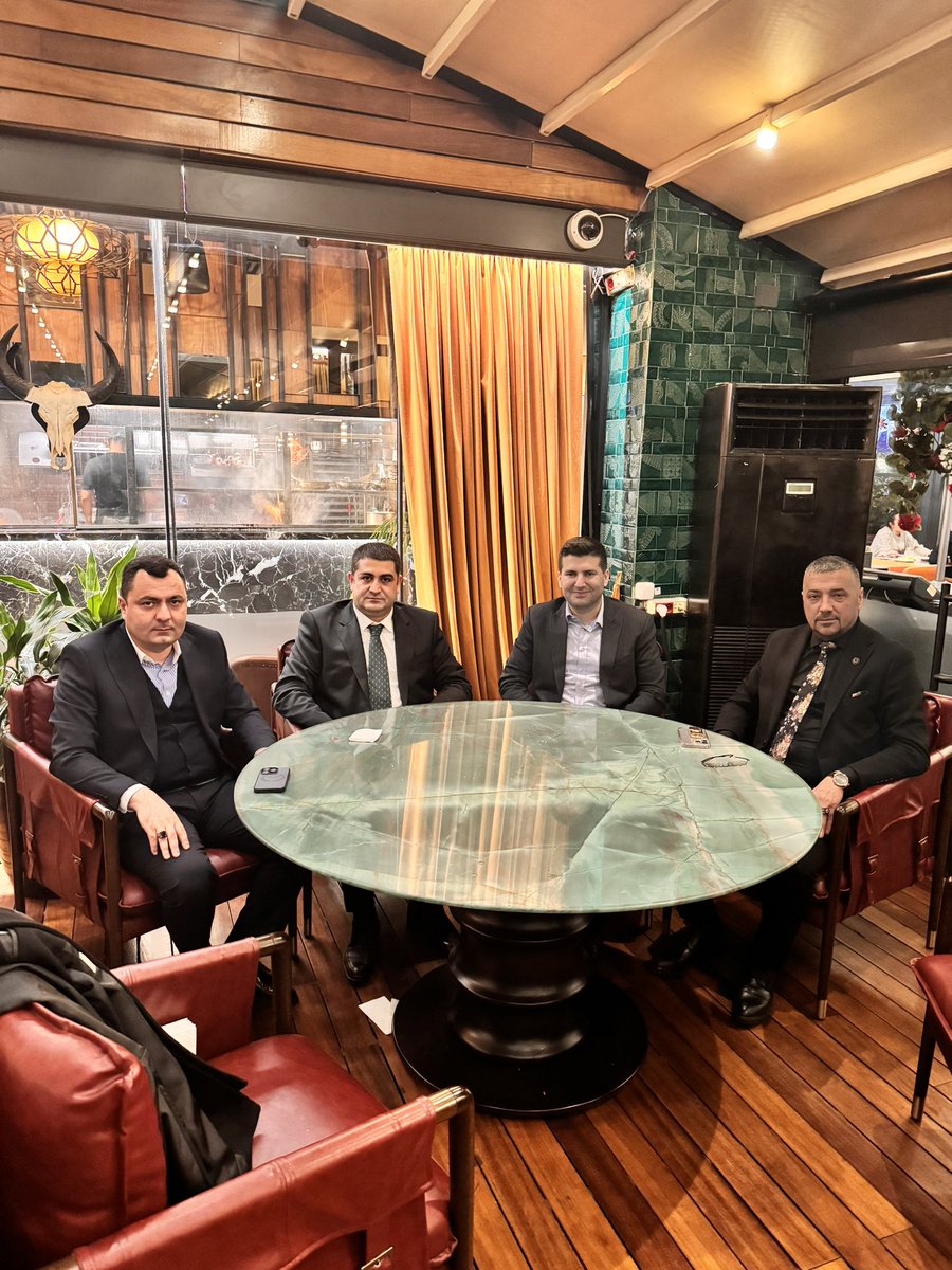 Ülkü Ocakları Genel Başkanımız Sn. Ahmet Yiğit Yıldırım, Ankara İl Başkanımız Sn. Alparslan Doğan ve Ankara Ülkü Ocakları Başkanımız Sn. Ömer Şanlı ile bir araya gelerek ülküdaşça samimi muhabbette bulunduk. Yüce Allah birliğimizi daim kılsın.