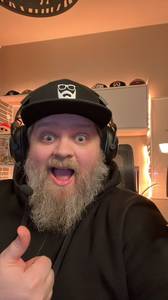 FleaOrDie's tweet photo. 🚨BEARDED BEER DRINKING BASTARD🚨

Defying the mancold again and bringong you guys the best entertainment in the wo..in my tow…in my apartment!!

Links in the comments ⬇️

#DareToBeDifferent
#StreamLiveSpace
@StreamLiveSpace 

#KickAffiliate 
#PickKick
@kick https://t.co/yIzP4uaOXs